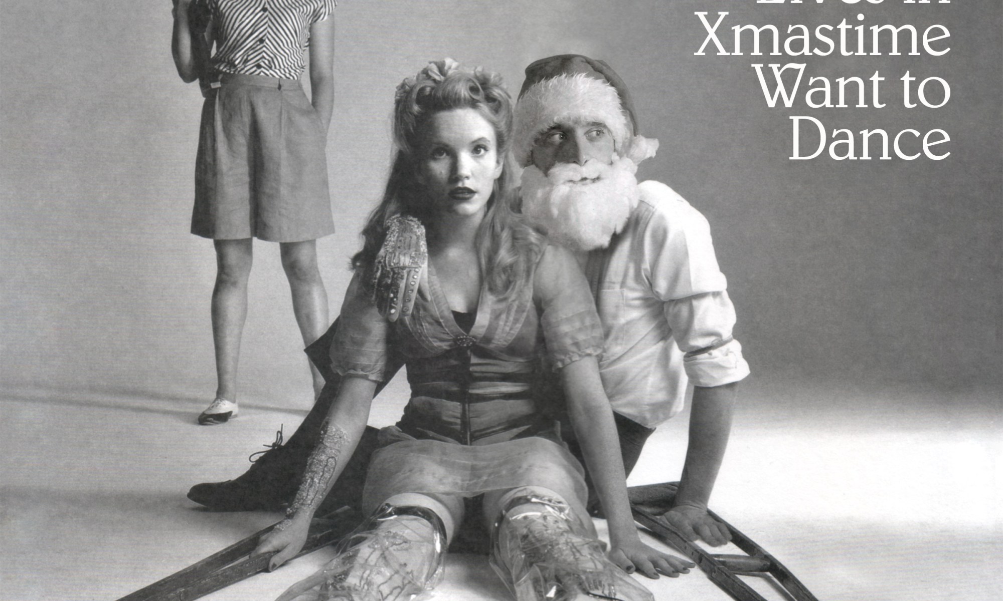 Elves in Xmastime Want to Dance